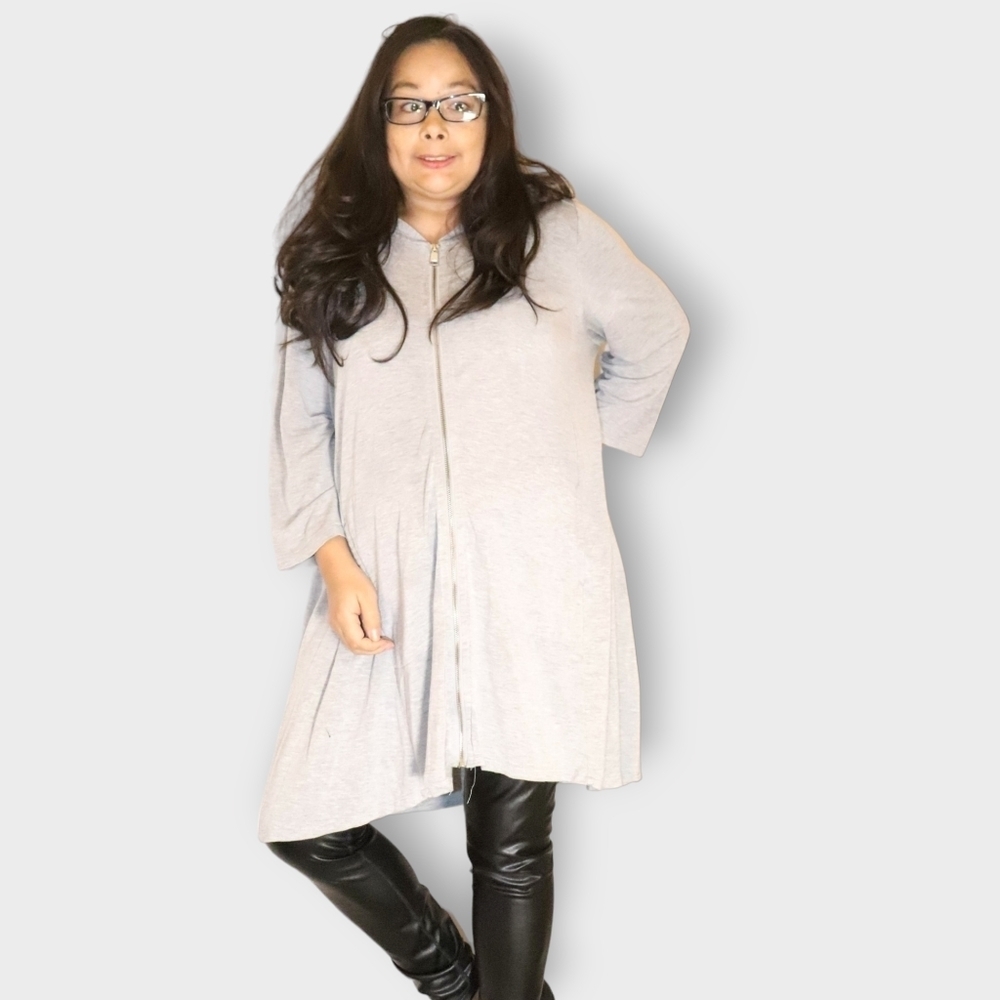 St. Tropez West Grey Zip Front 3/4 Sleeve Sweater Dress